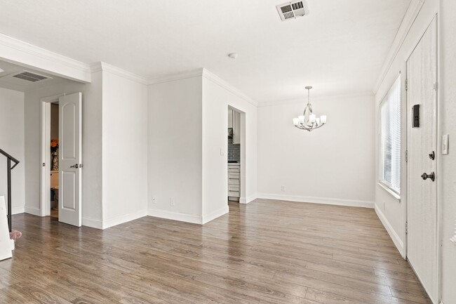 Photo - 4905 Bridgepointe Pl