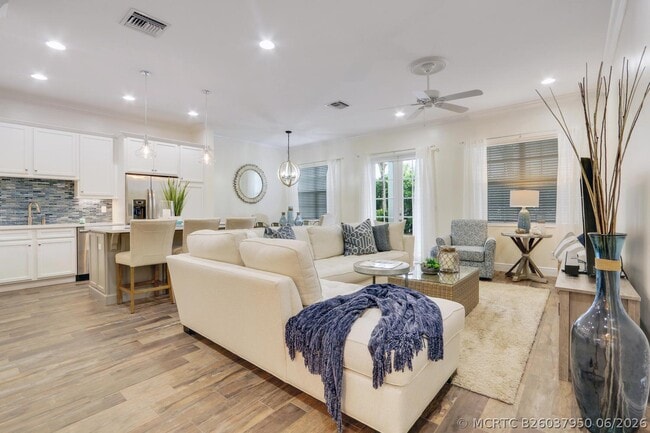 114 Ocean Breeze Dr