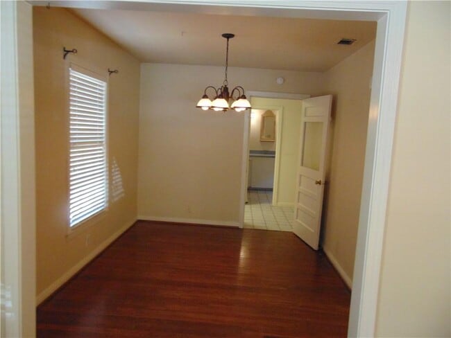 Photo - 1508 Richcreek Rd