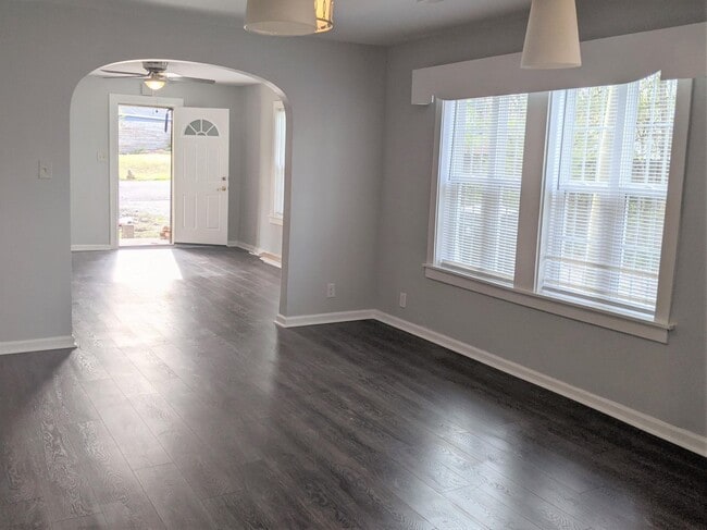 Photo - 3338 Powers St