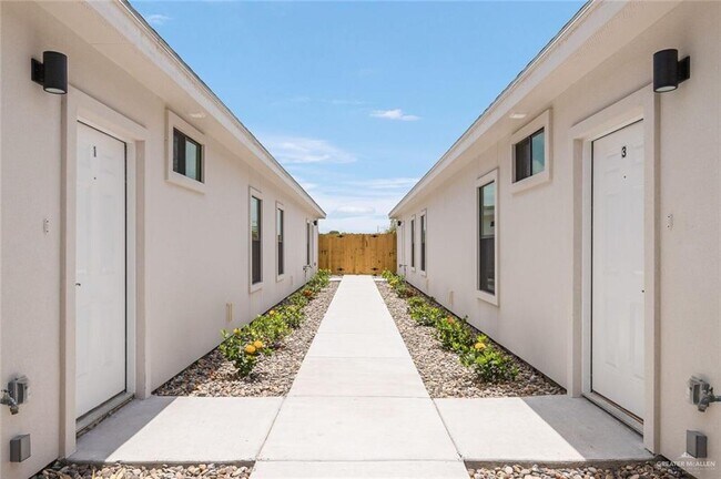 Photo - 13 Summerland Ln Unidad 1