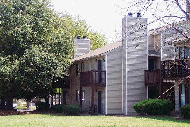 Photo - Cedar Creek Apartments