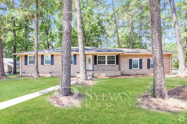 Building Photo - The Lifestyle You Deserve. Rental