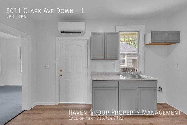 5011 Clark Ave Unit 1