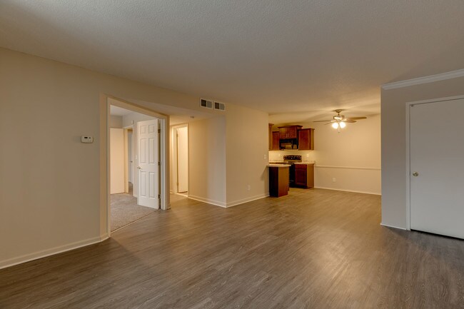 Knob Hill Apartments