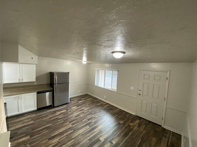 Photo - 8833 S 360 E