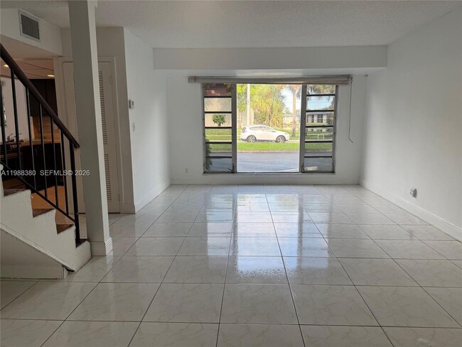 Photo - 8031 Lagos De Campo Blvd