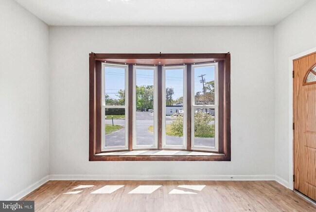 Photo - 1286 Glassboro Rd