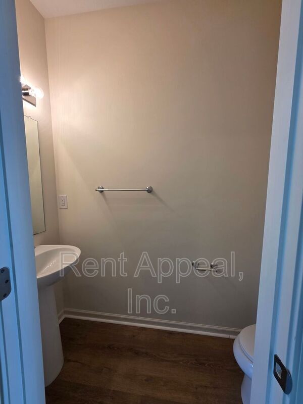 Photo - 1490 Avalon Creek Rd