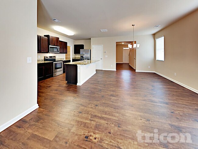 Photo - 106 Hayes Park Dr