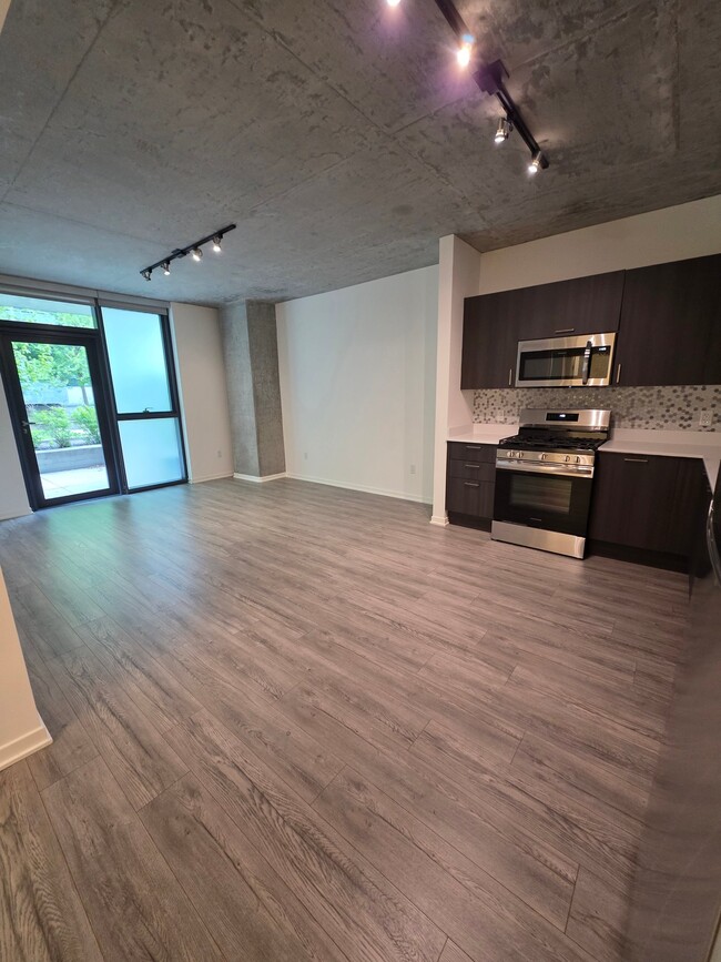 Photo - 1342 S Wabash Ave