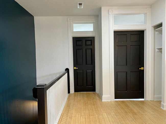 Entry to bedroom #1 & #2 - 140 W Clay St Unit KING BEDROOM