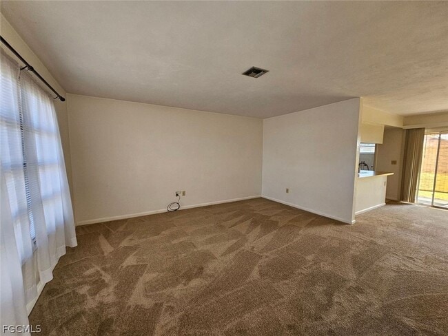 Photo - 120 Trafalgar Pkwy Unit 3