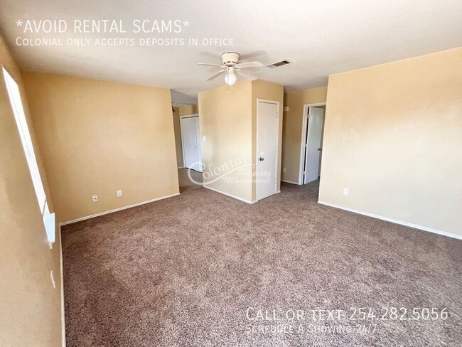 Building Photo - 1703 Benttree Dr