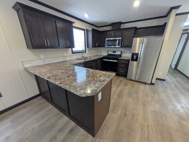 Photo - 16213 Normandy St