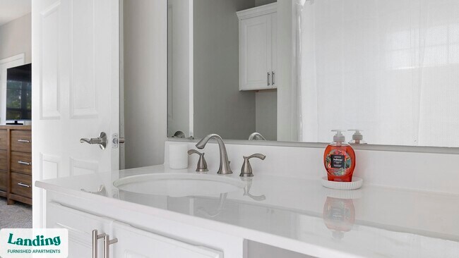 Photo - 100 Crossing Blvd Unidad 120