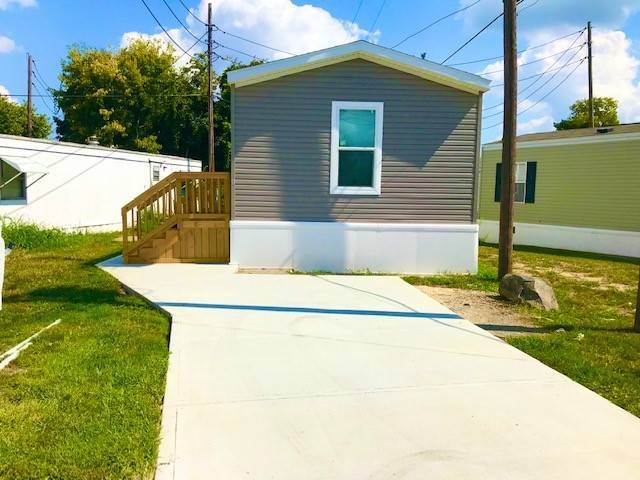 Photo - 8001 Hamilton Ave