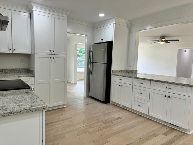 Photo - Renovated 3 BR Home in the Heart of Murfre...