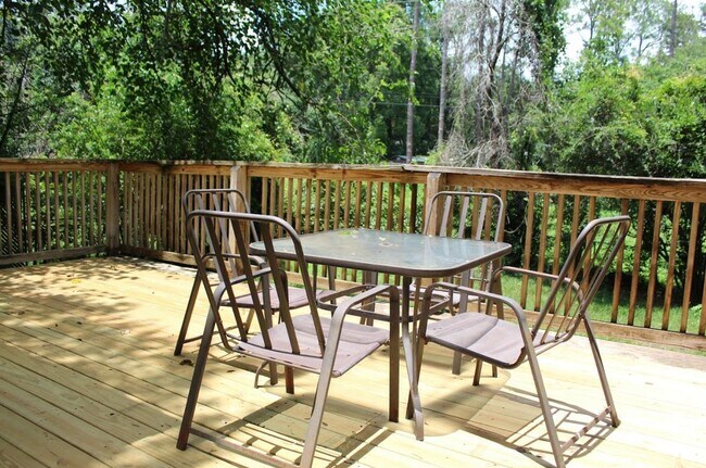 Photo - 1674 Sharkey St House