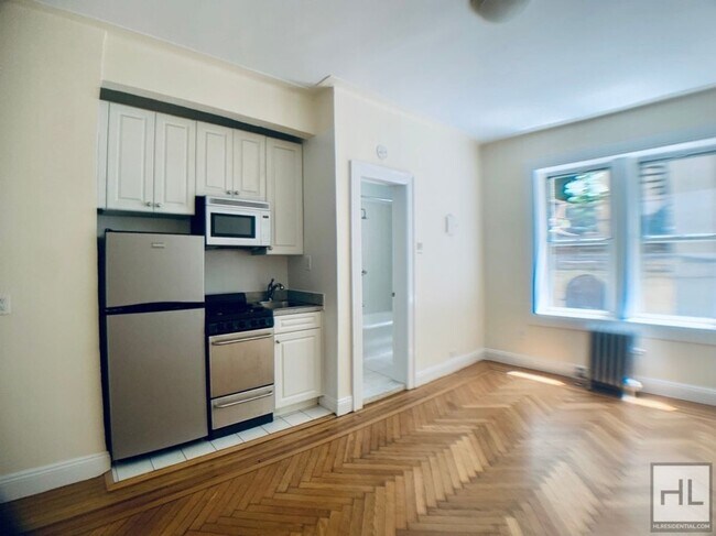 Photo - WEST 13 STREET Unit 89
