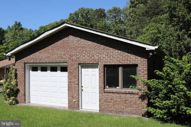 Photo - 1408 Pride Tree Cir