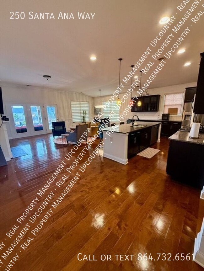 Photo - 250 Santa Ana Wy