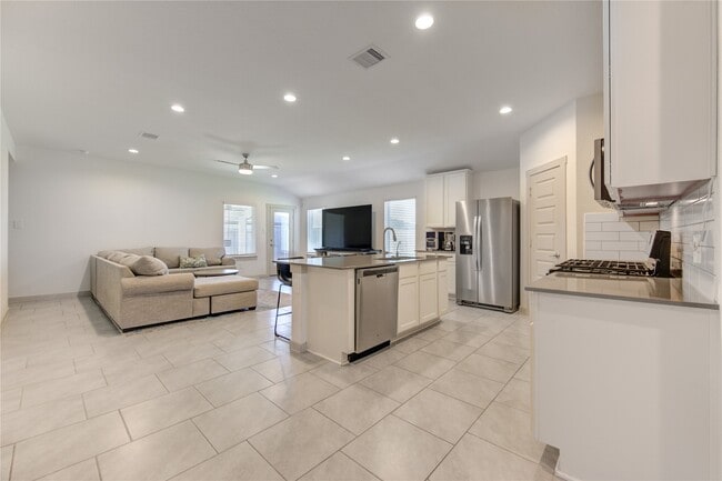 Photo - 4006 Elk Crk Ct