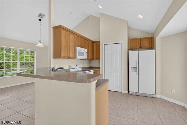 Photo - 523 SE 25th Ln