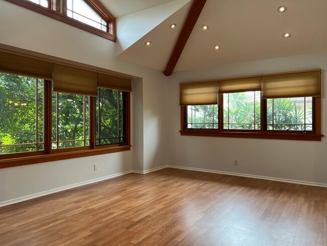 Photo - 11160 Greenlawn Ave