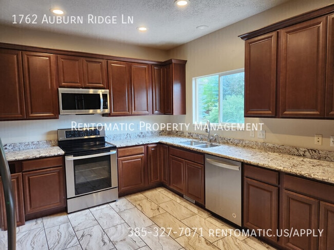 1762 Auburn Ridge Ln