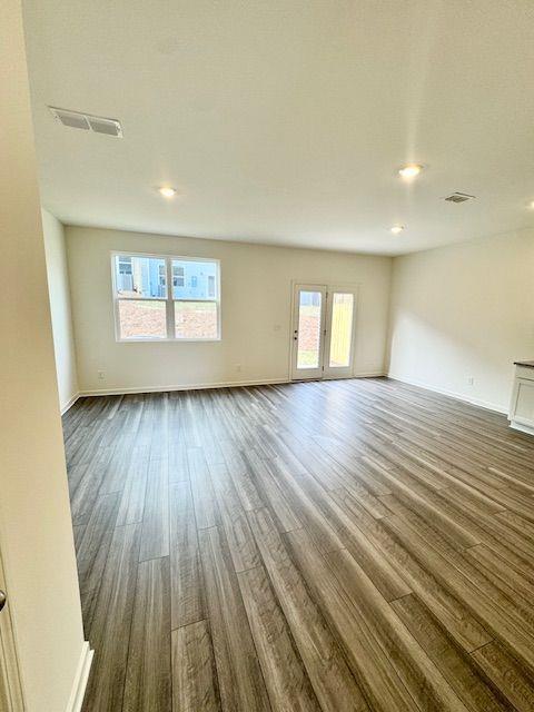 Photo - 502 Robson Dr