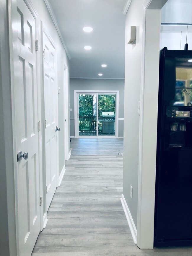 Photo - 516 Brent Rd