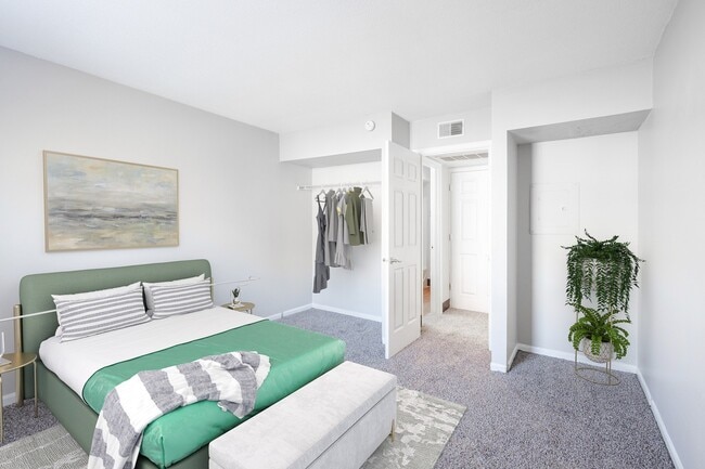 Photo - Bridgepointe Crossing