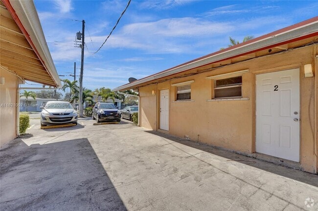 Building Photo - 5797 Flagler St Unit 2 Rental