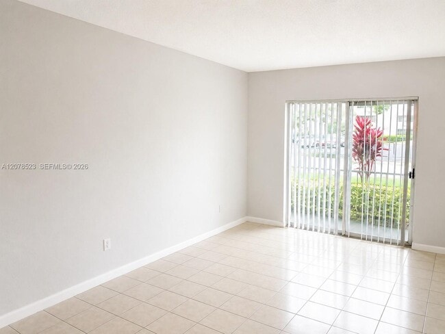 3400 NW 30th St Unit 9