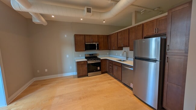 Photo - 811 4th St NW Unidad 1012