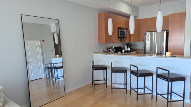 Photo - 1209 N Charles St Unidad 409