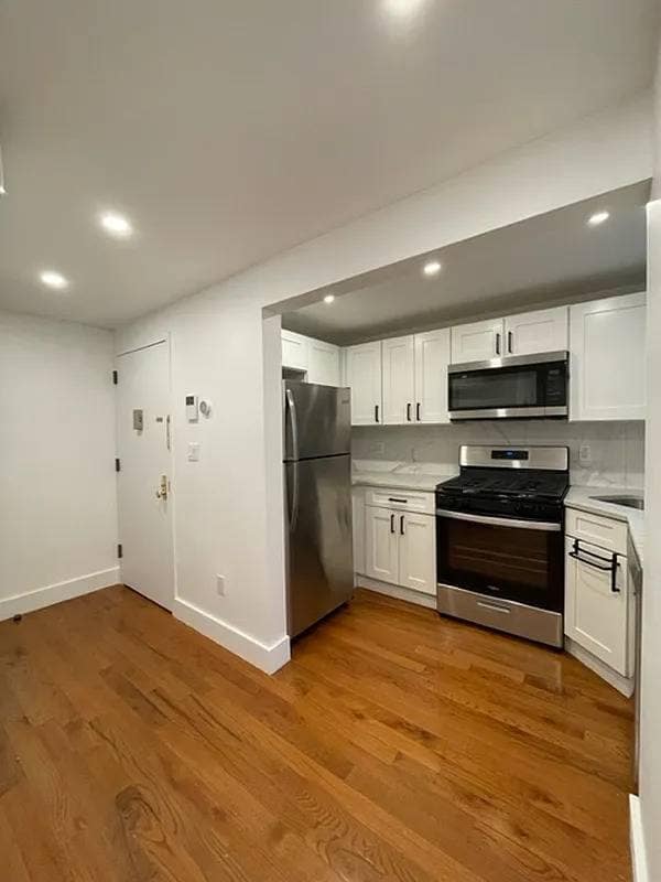 Photo - 69 6th Ave