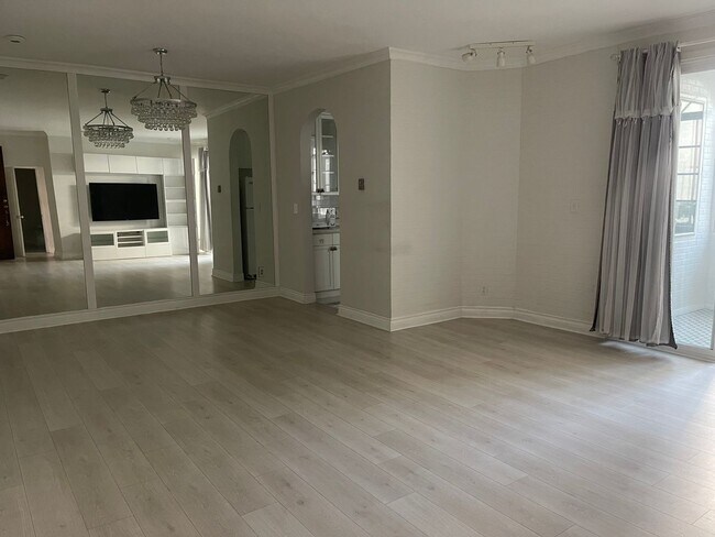 Photo - Spacious 1-bedroom 1-bath in a great compl...