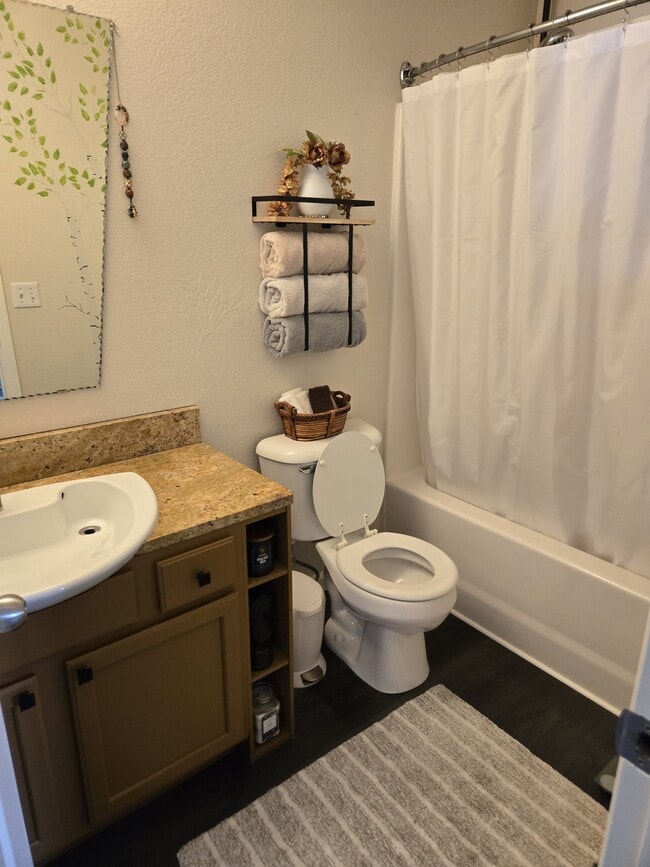 Photo - 1343 S Cora Ave