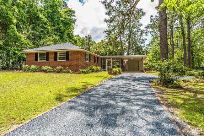 Building Photo - 440 W Maine Ave