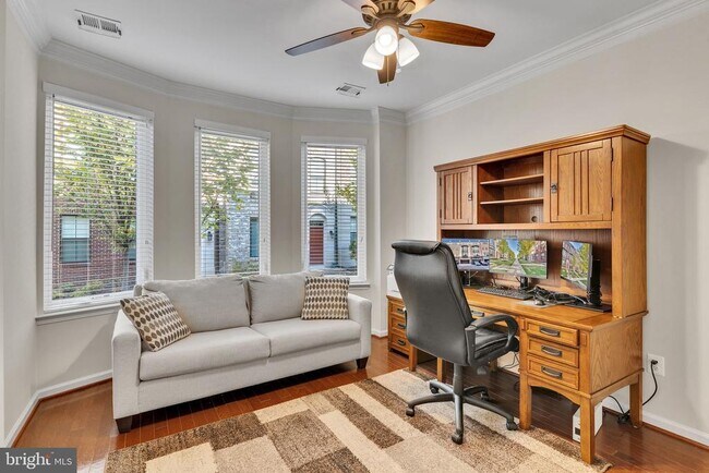 Photo - 510 Silver Clipper Ln