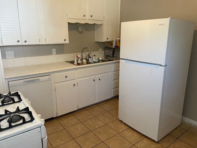 Photo - 900 N University Blvd