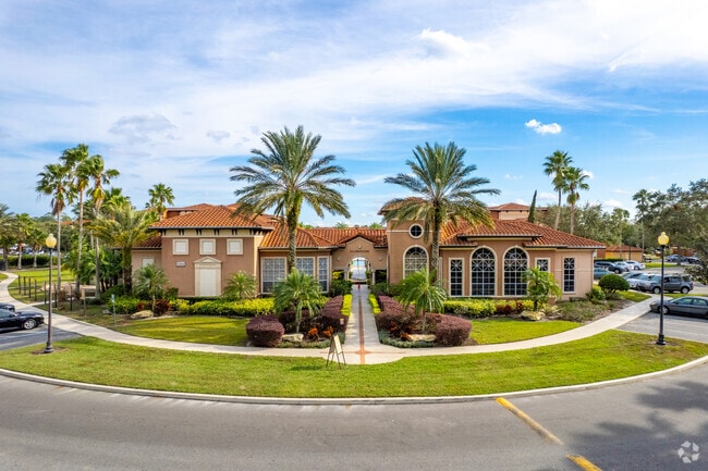 5584 Metrowest Blvd Orlando, FL 32811