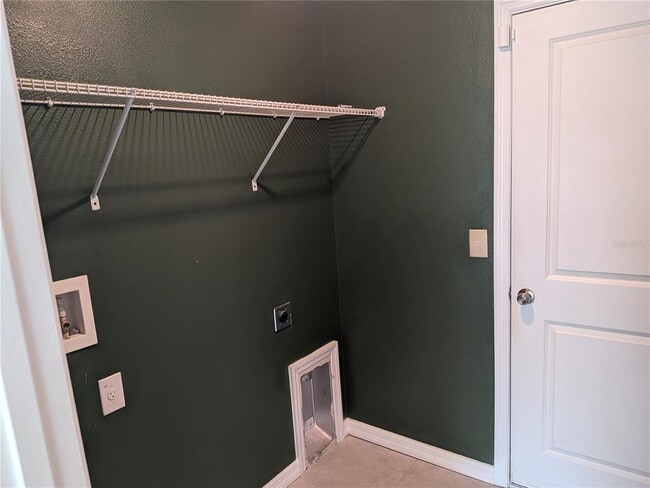 Photo - 446 Argyll Dr