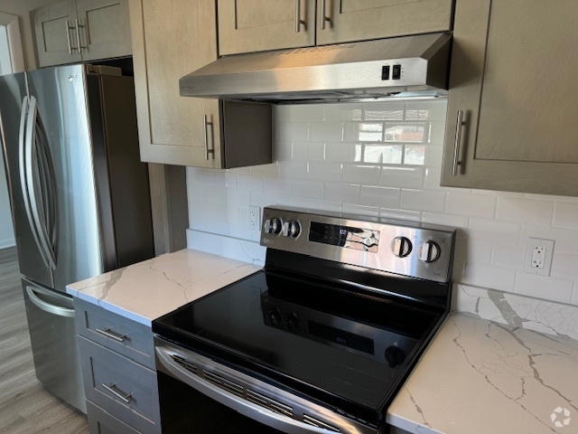 Kitchen 292 Thayer - Angell Street Apartments