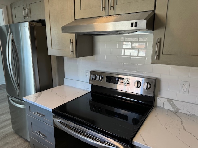 Kitchen 292 Thayer - Angell Street Apartments