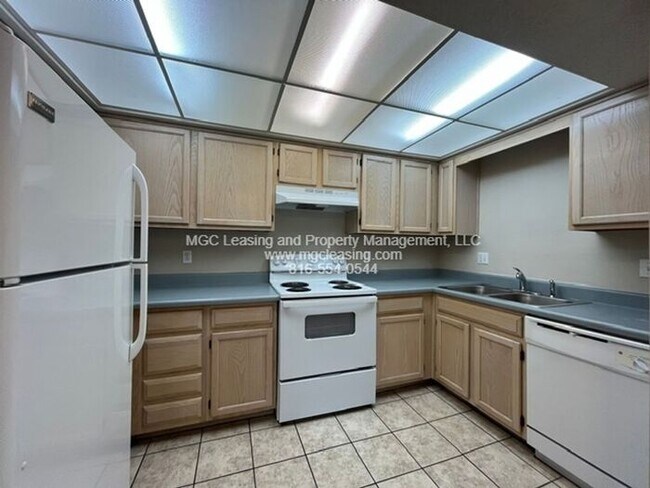 Photo - Spacious townhouse available for your July move-in!