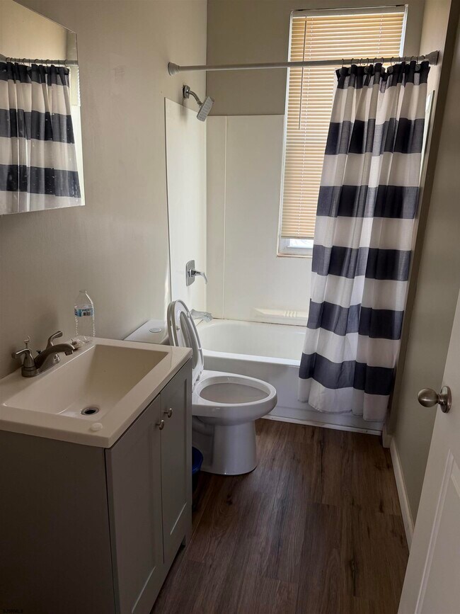 Photo - 120 N Congress Ave