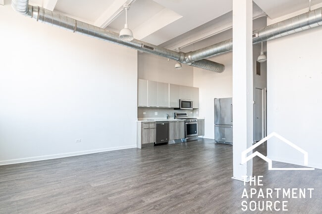 Photo - 930 W Dakin St Unit 205